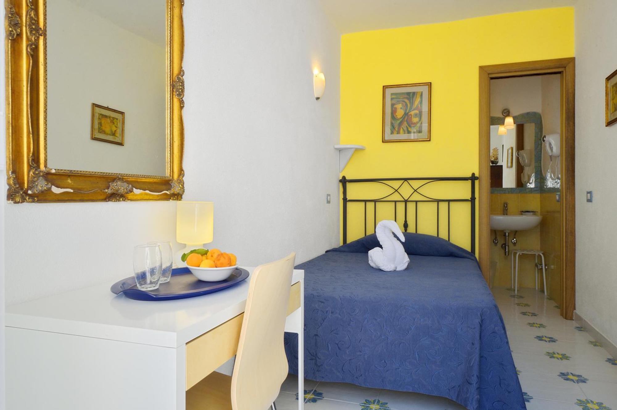 Bnb Le Isole Forio  Room photo